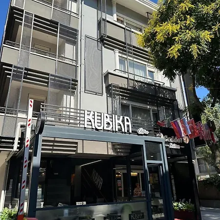 Hotel Cadde 7